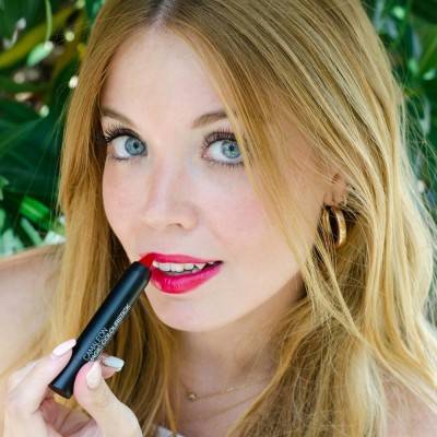 Camaleon Magic Colour Stick Labial  1 Envase 4 G Color Rojo